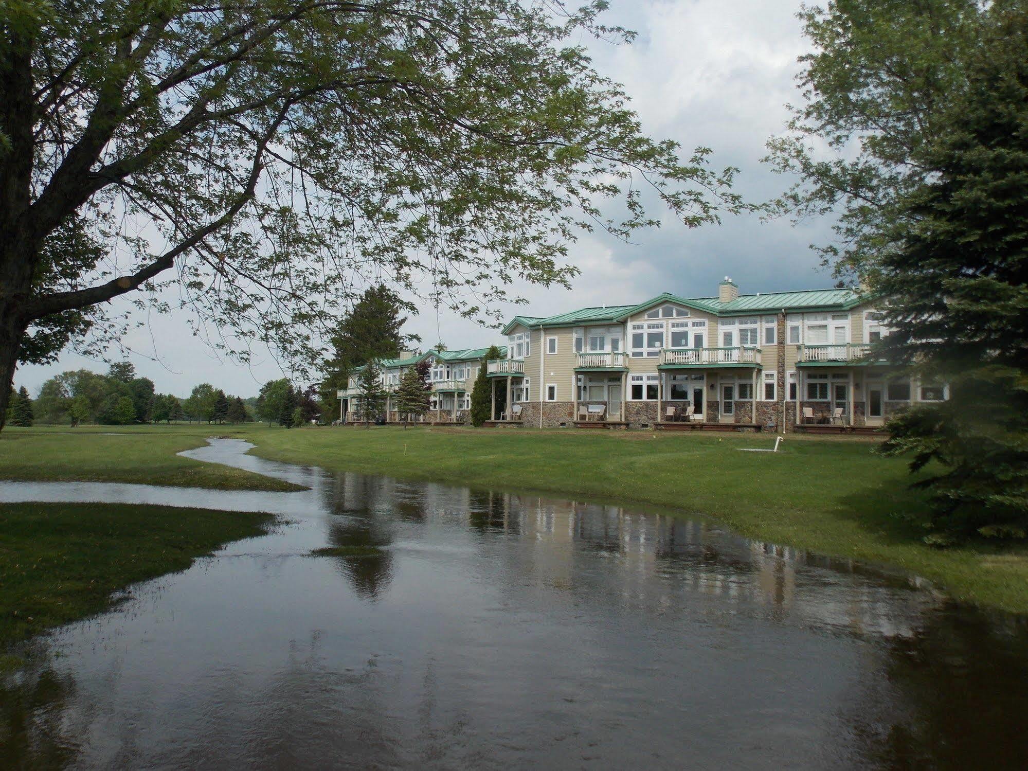 Fairway Suites At The Peak French Creek ภายนอก รูปภาพ